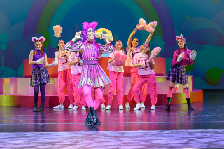 Alea Hagedorn und Ensemble