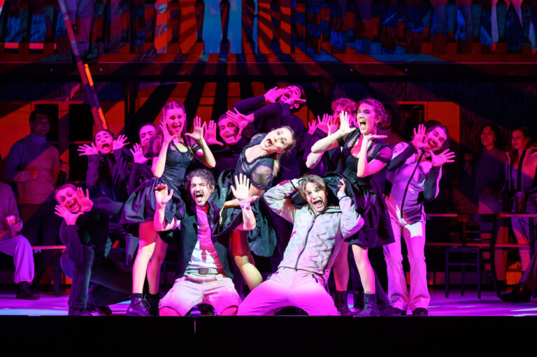 Manuel Mairhofer, Timotheus Hollweg und Ensemble